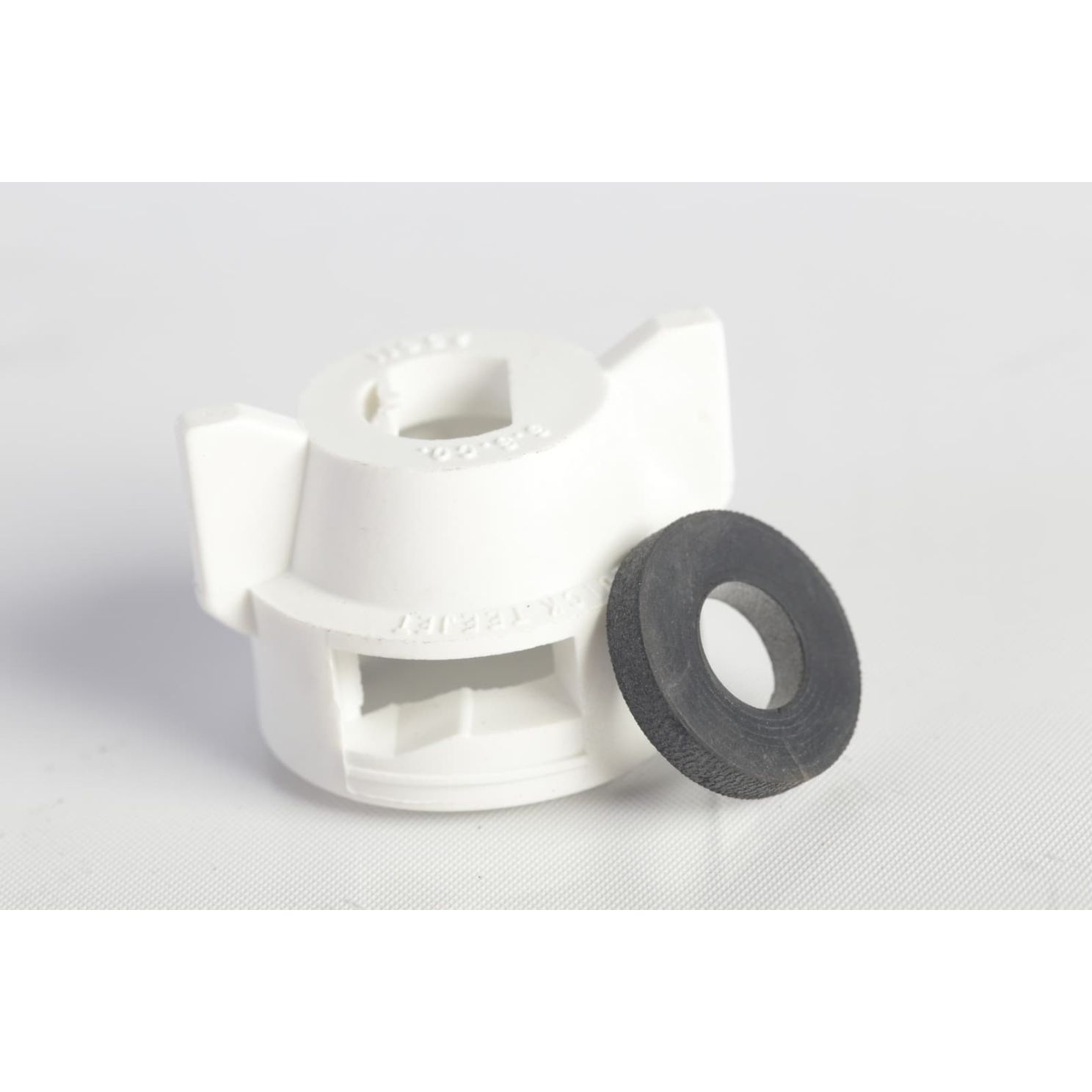 Teejet 114441A-2-CELR White Spray Tip Quick Cap with Gasket