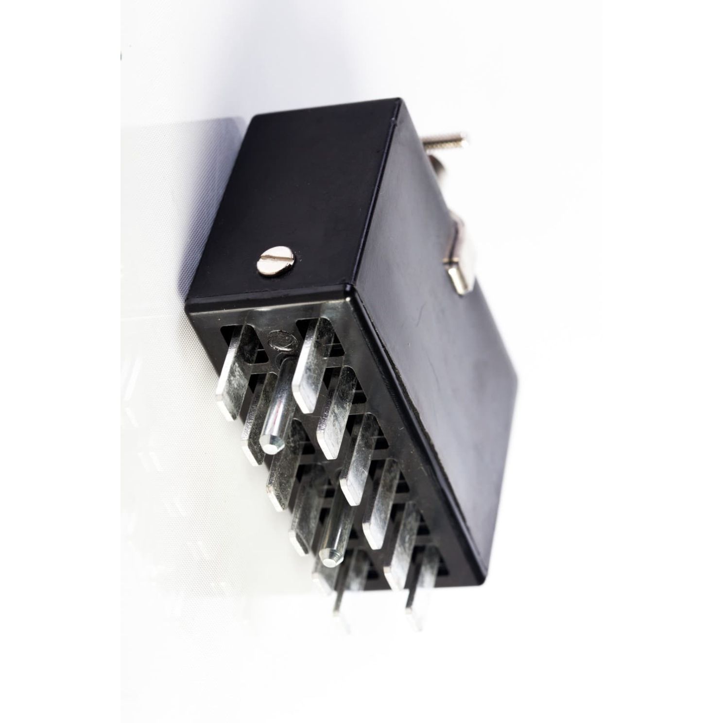 Sensor-1 12 Spade Male Jones Planter Monitor Connector