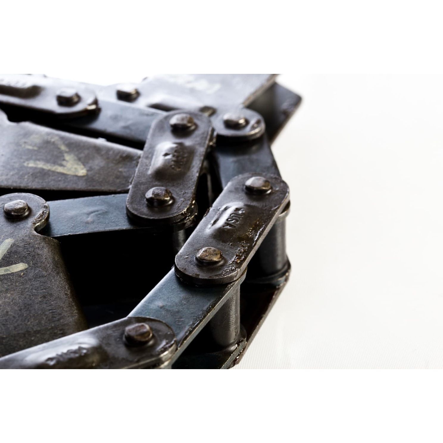 71574793 Corn Head Gathering Chain fits Gleaner