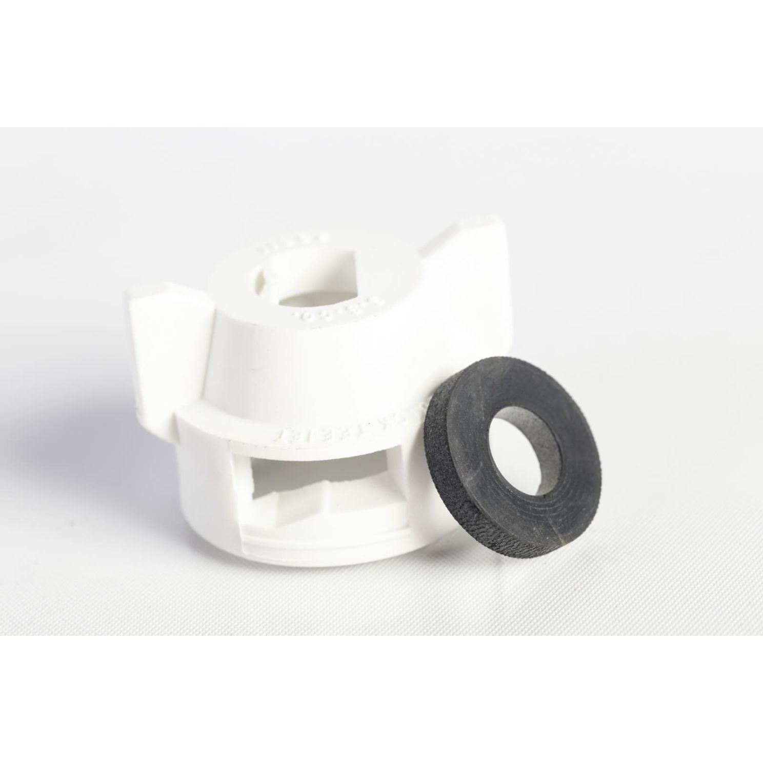 Teejet 114441A-2-CELR White Spray Tip Quick Cap with Gasket