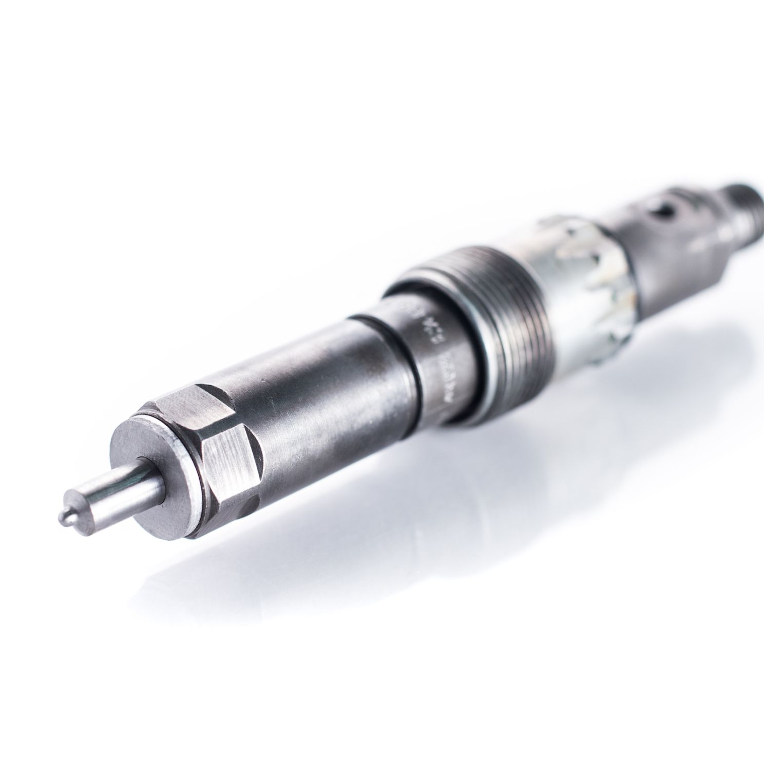 RE61593 Engine Fuel Injector fits John Deere