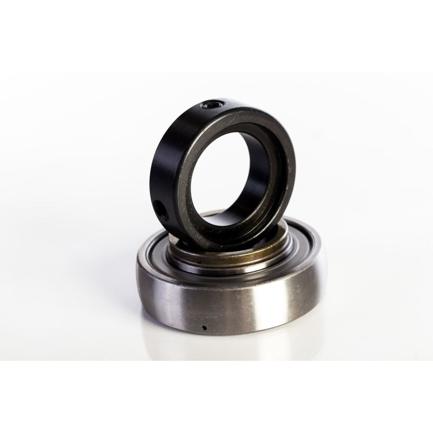 SA-207-22R Round Bore Spherical Bearing