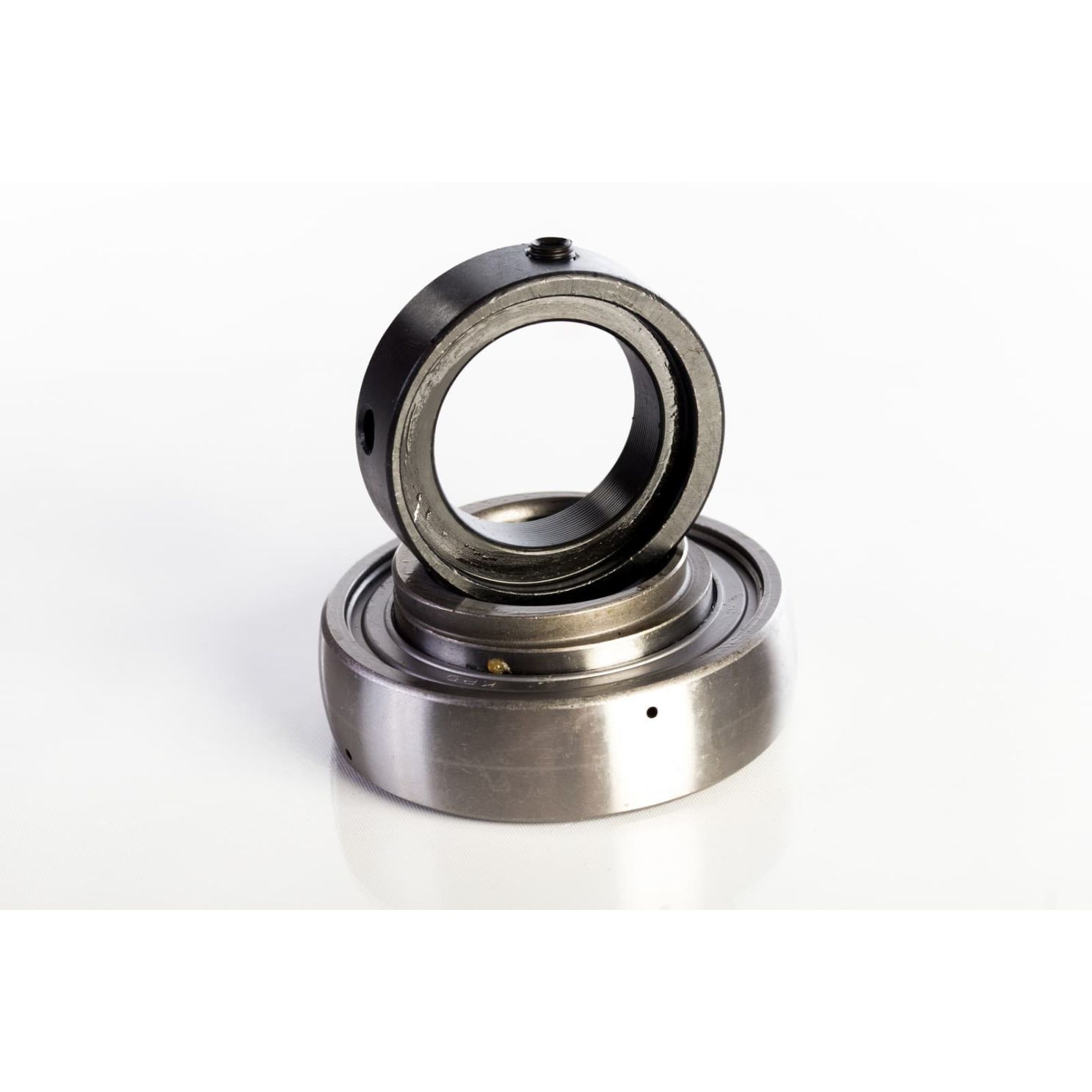 SA-208-24R Cam Locking Insert Ball Bearing 1-1/2" Bore