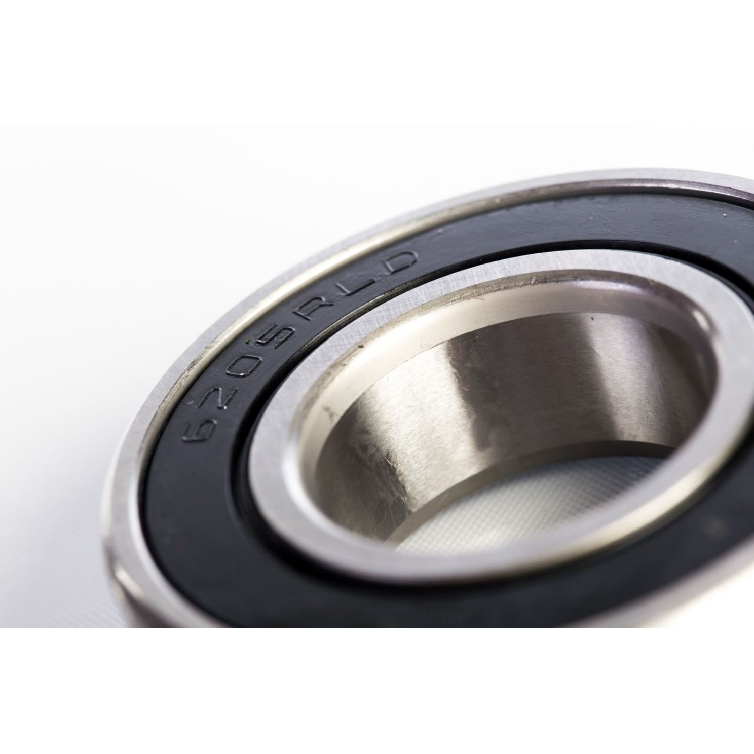 6205-2RS Round Bore Cylindrical Bearing