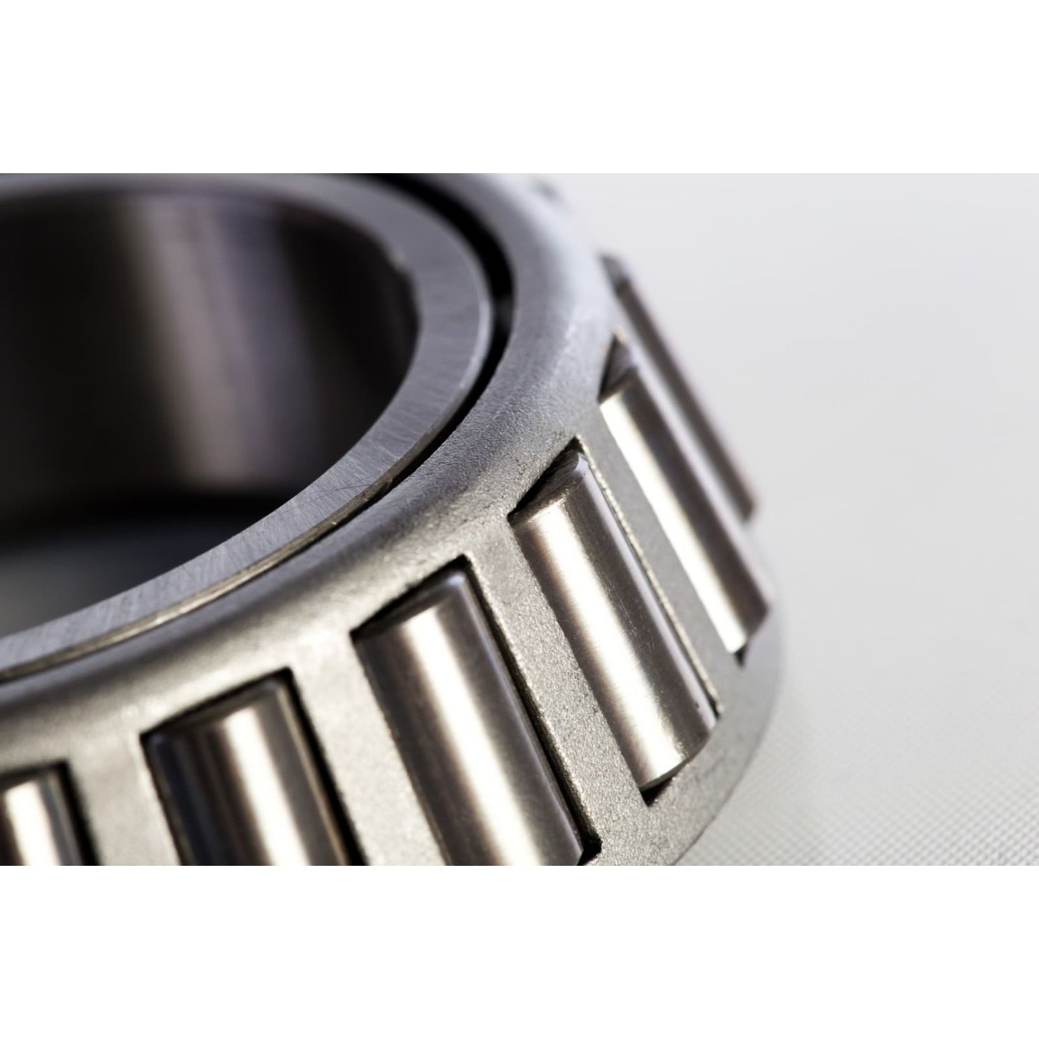 LM603049 Steel Tapered Roller Bearing Cone