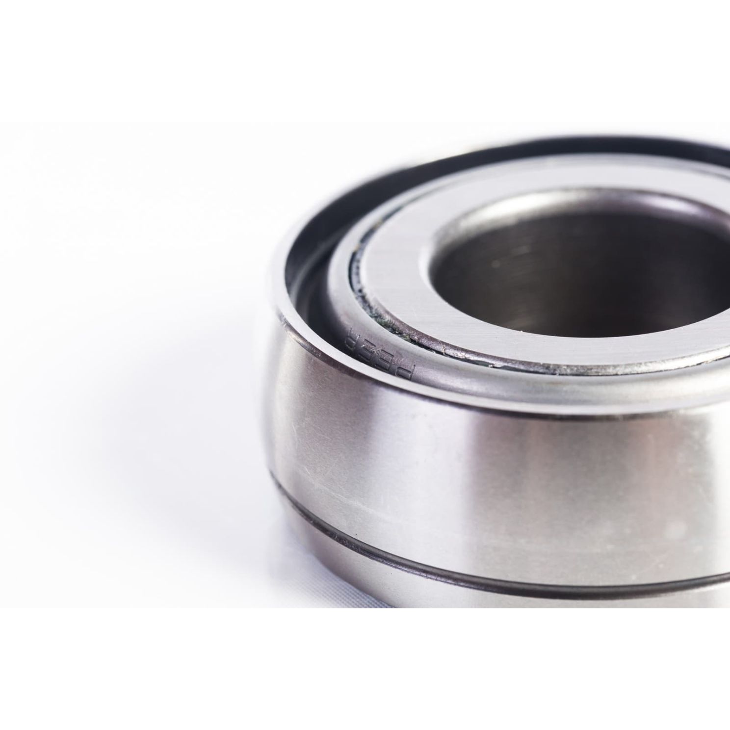 GW209PPB4 Round Bore Disc Bearing