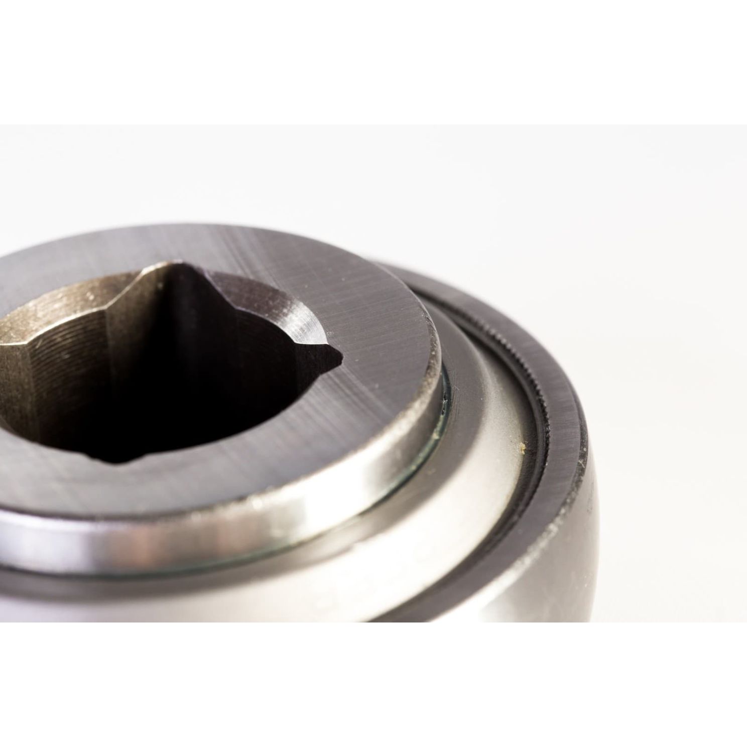 DS208TT6 Square Bore Disc Bearing