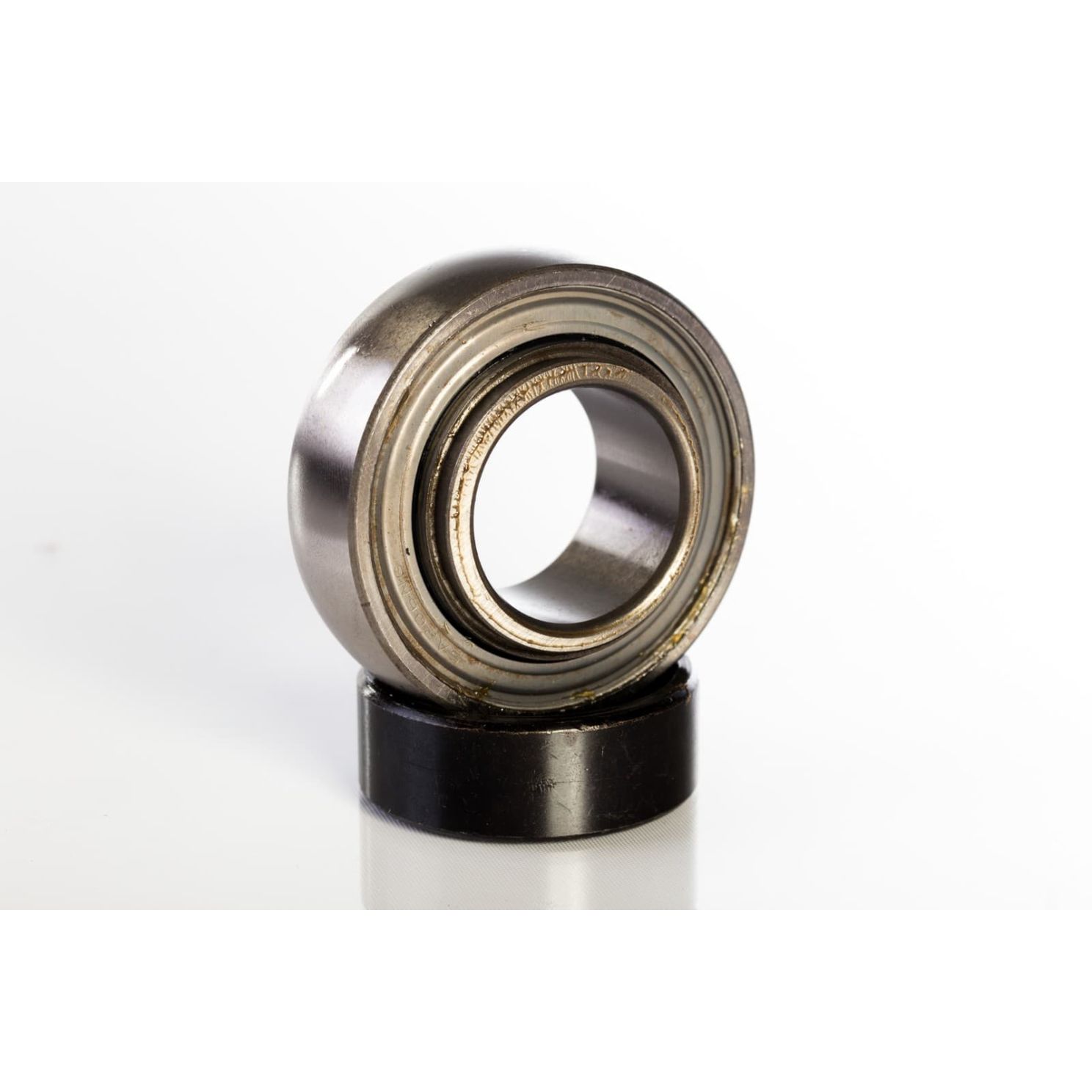 JD39103 Combine Tailings Auger Bearing fits John Deere