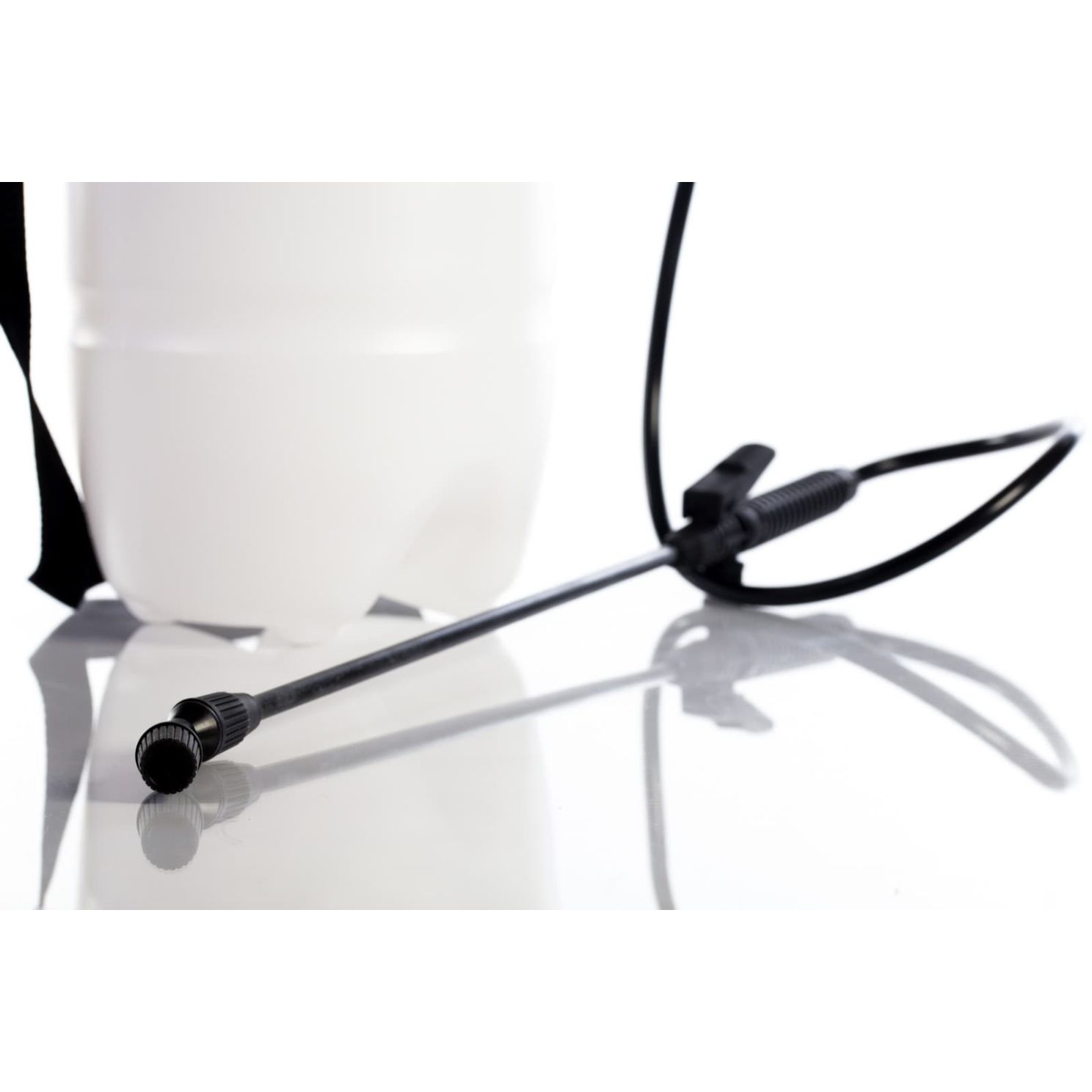 Valley 1.7 Gallon Hand Held Pump Sprayer
