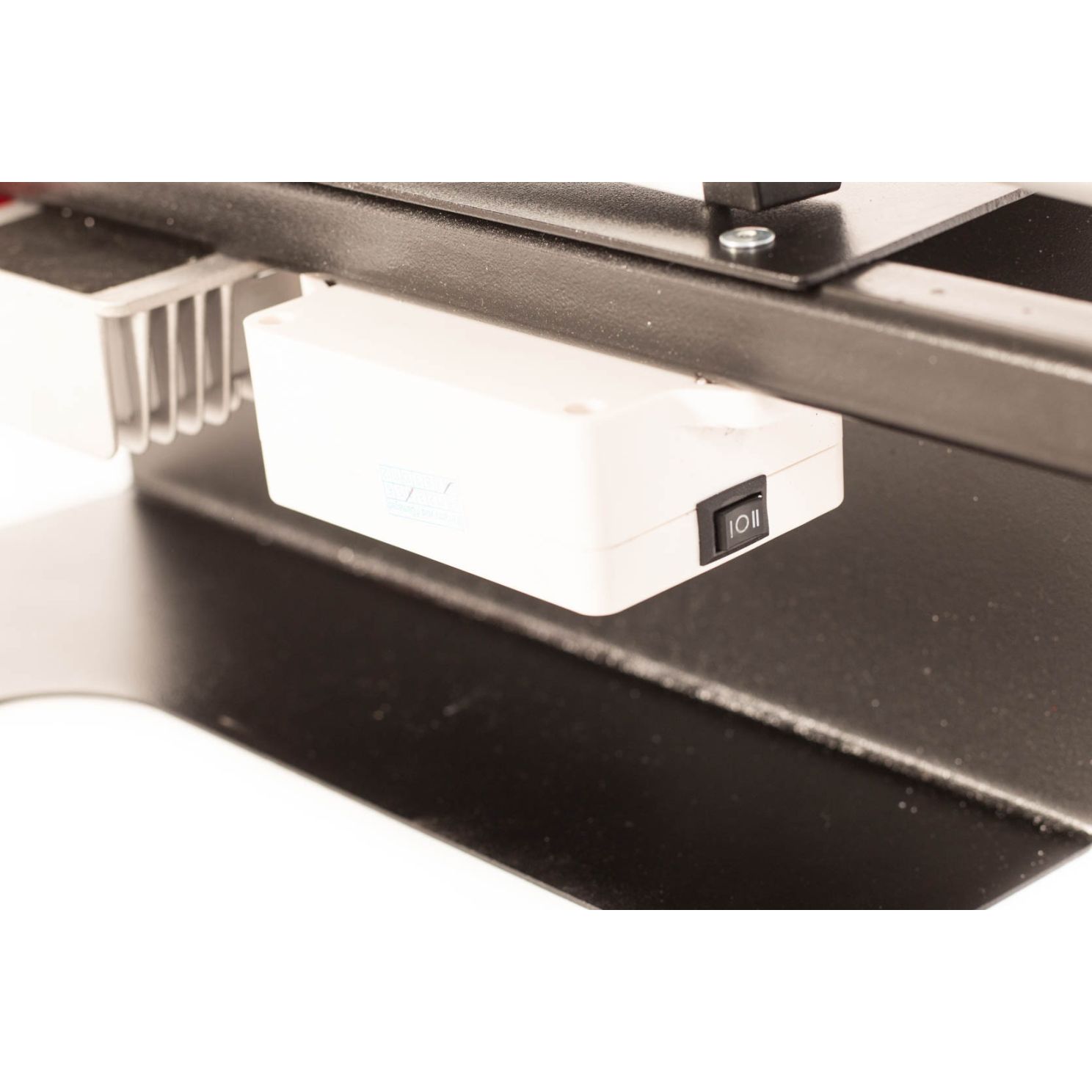 Box Raider 18V Wireless Bulk Seed Box Gate Slide Opener