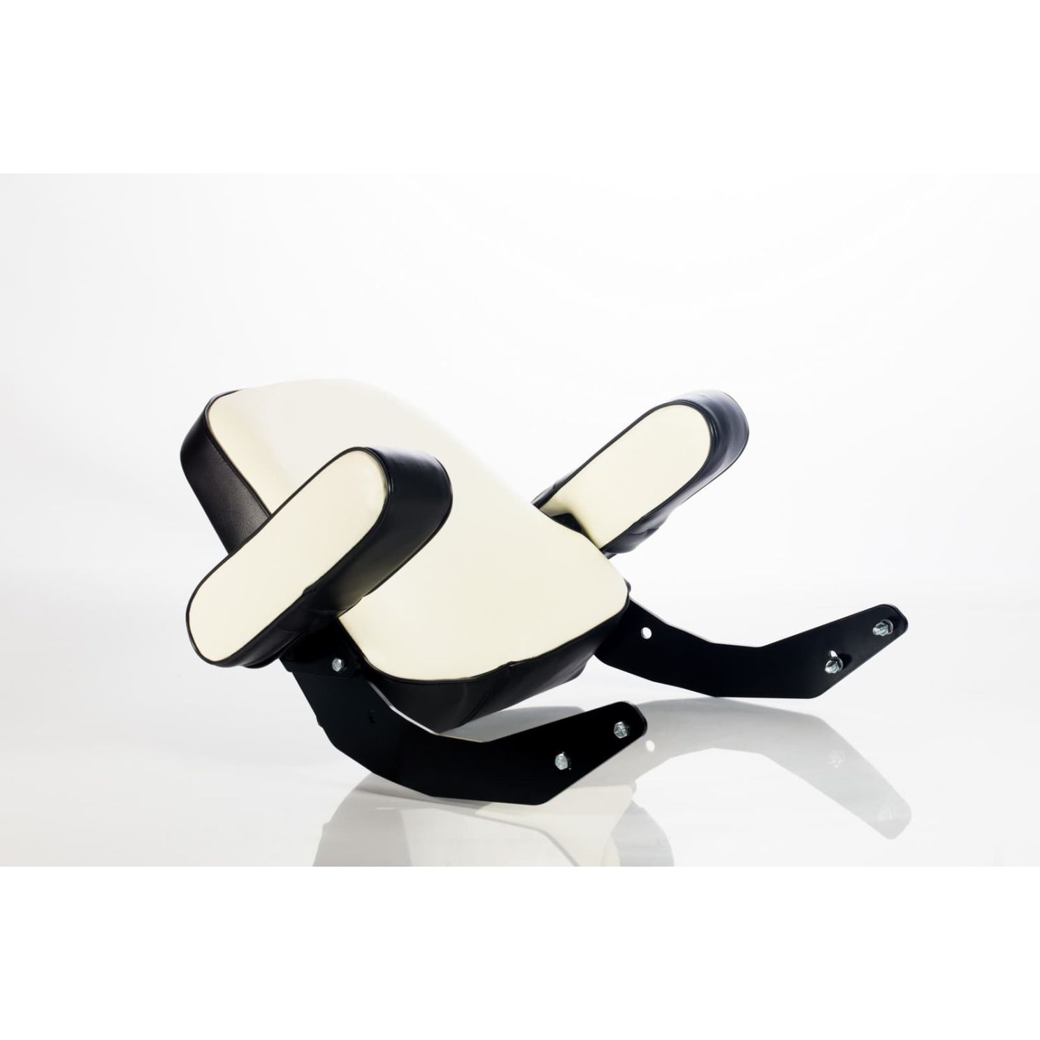 7163 K&M Tractor Seat fits International