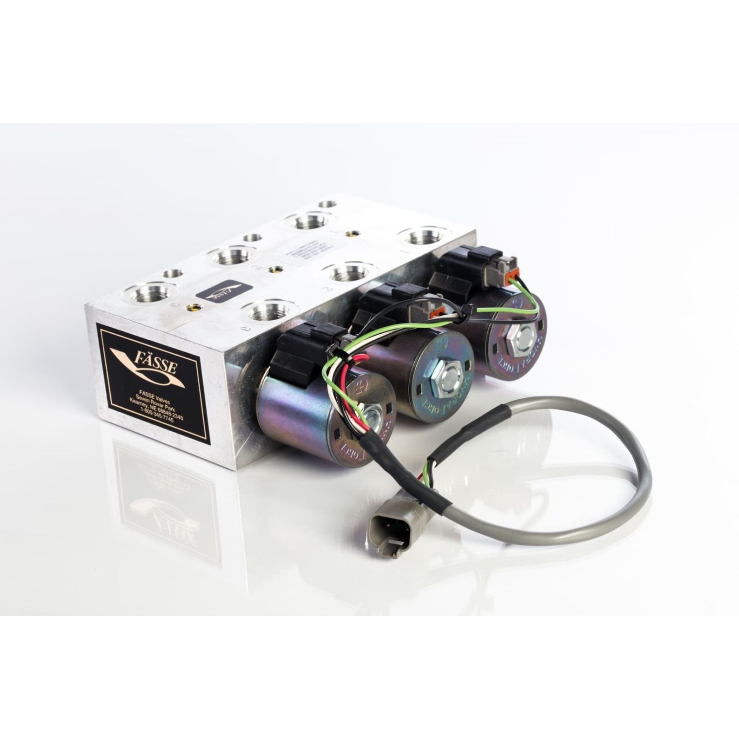 Fasse 20 GPM ISO Hydraulic Tripler Remote Valve Kit with Command Stick