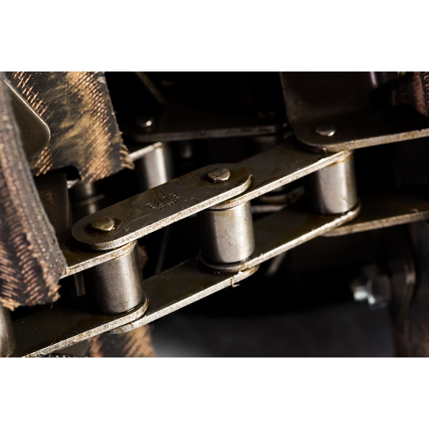 87313692 Combine Clean Grain Elevator Chain fits Case-IH