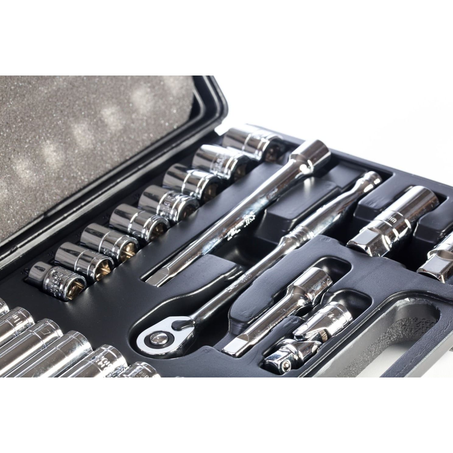 Performance Tool 23 Pc. Metric 3/8'' 6 Point Ratchet & Socket Set