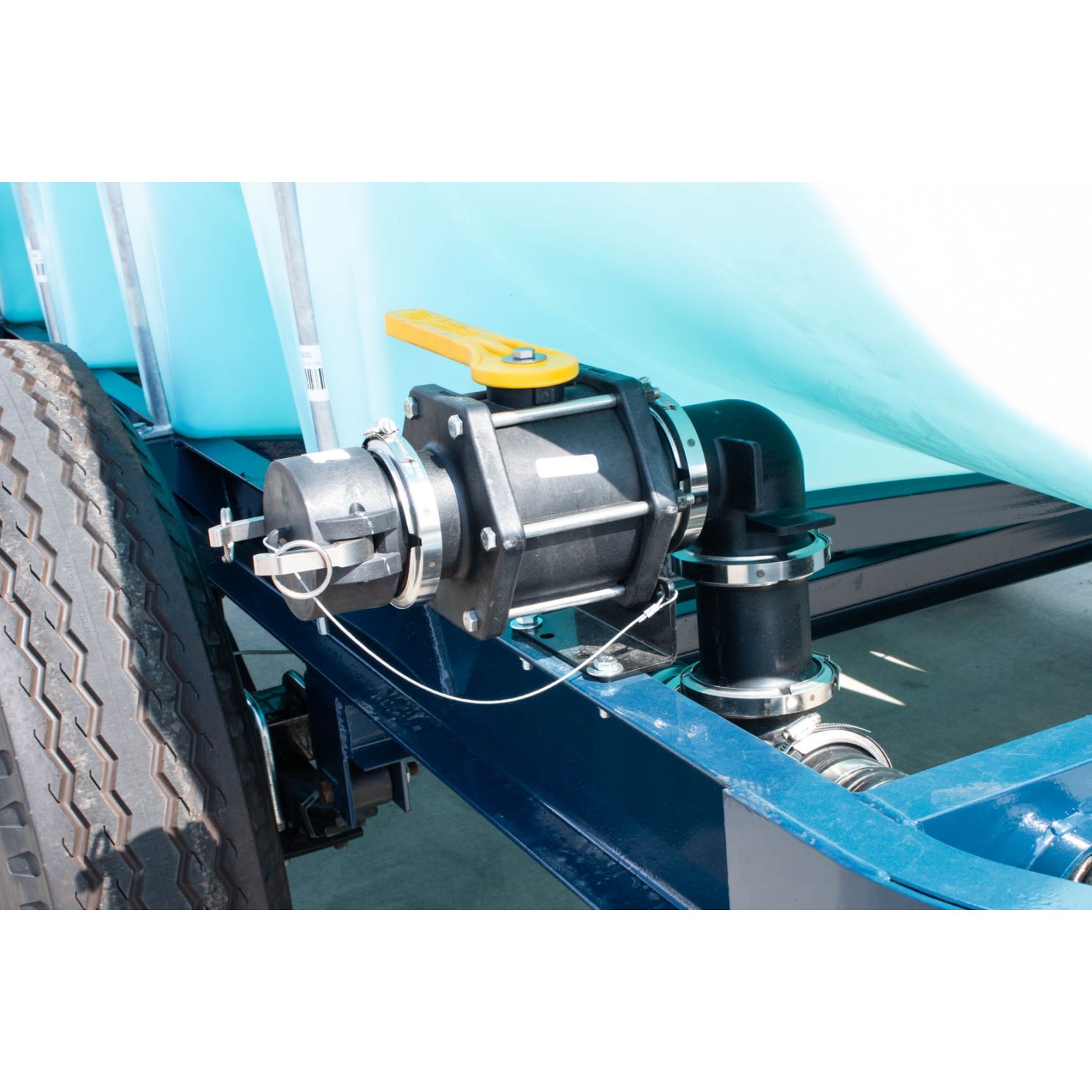 Ag Spray 1610 Drainable Liquid Nurse Trailer with Lights