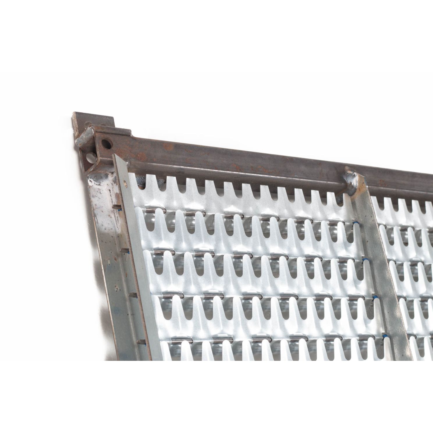 1979328C8 Combine Short Finger 1-5/8'' Bottom Sieve fits Case-IH