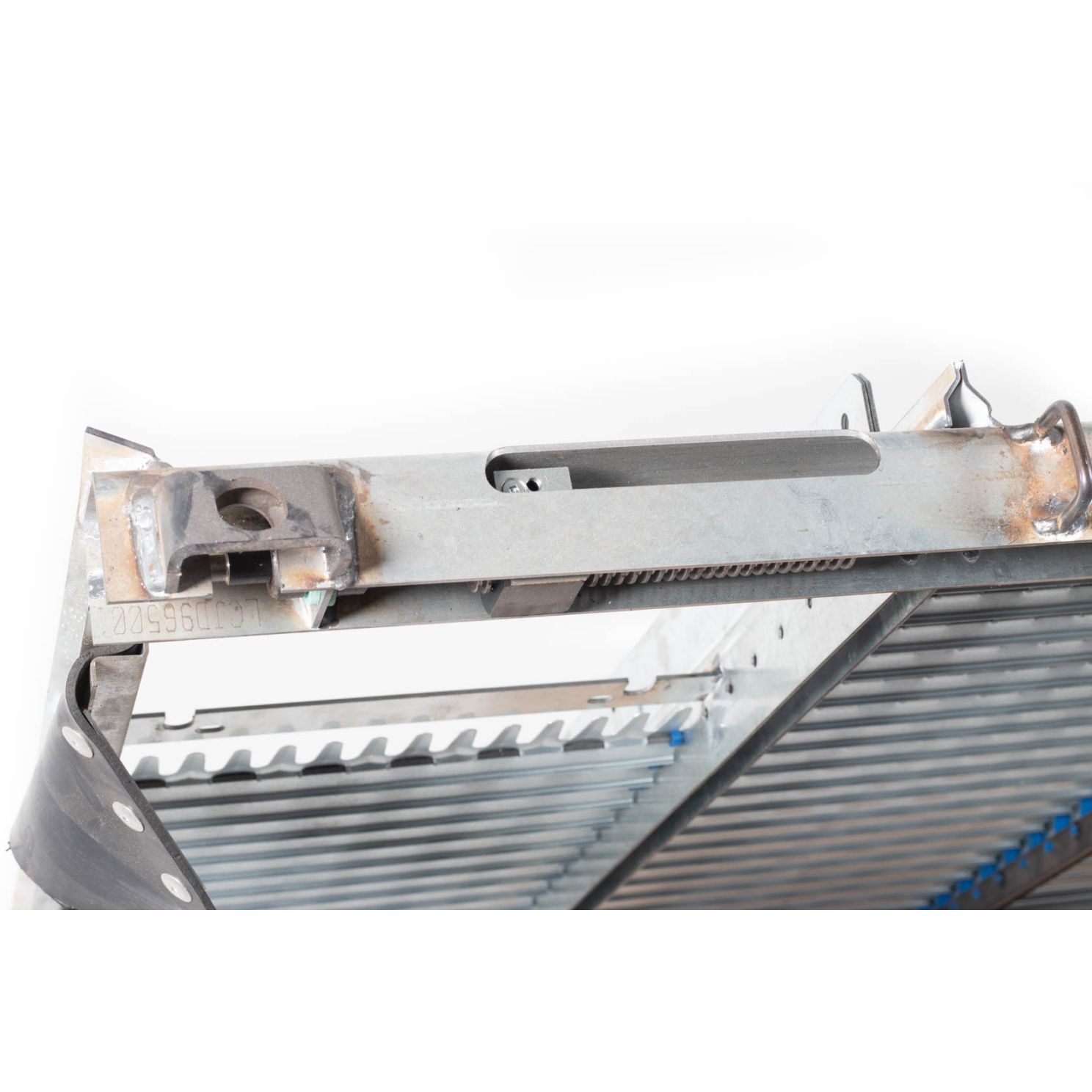 AH212248 Combine Deep Tooth Top Chaffer fits John Deere