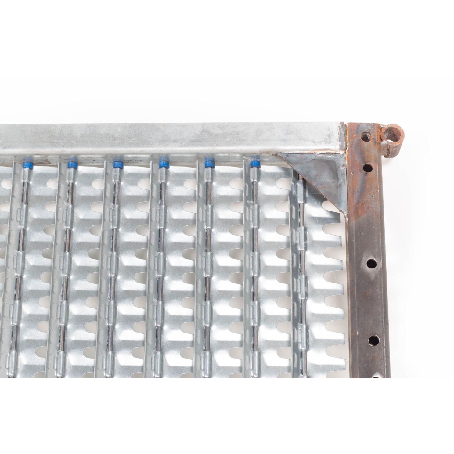 1346914C2 Combine Blunt Finger 1-1/8'' Bottom Sieve fits Case-IH